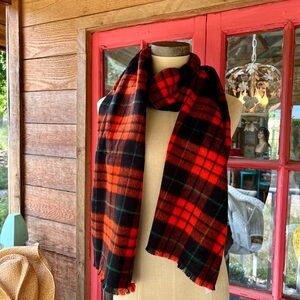 Banana Republic 100% Wool Scarf